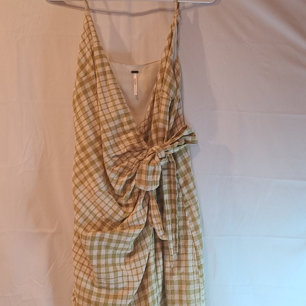 Free People Mini Wrap Dress. Size 2 100% Cotton